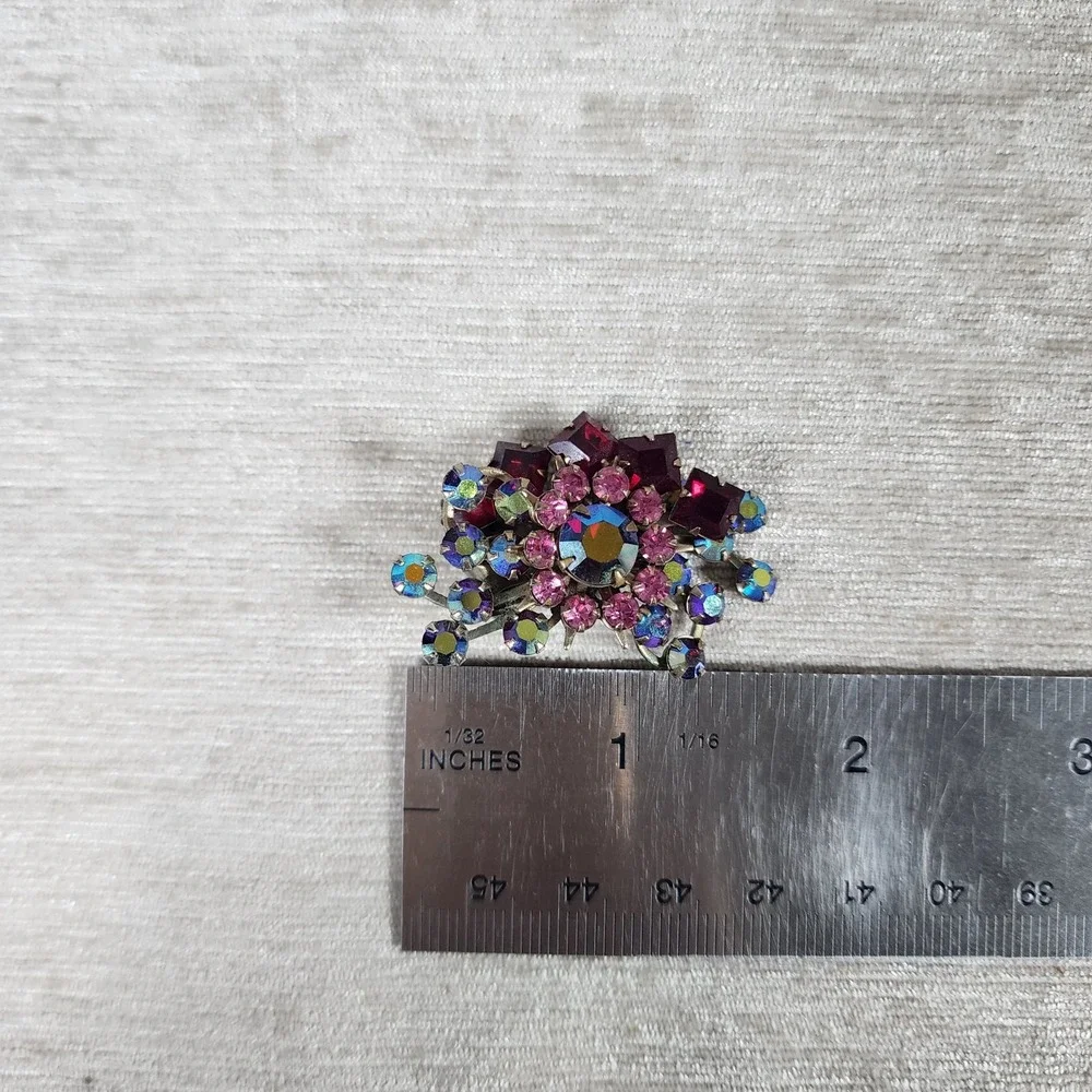 Vintage Starburst Floral Pink Red Clip On Earrings Glam Costume Jewelry